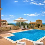 Villa Estrellas Luxury Villas
