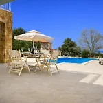 Estrellas Luxury *