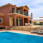 Estrellas Luxury Villa *