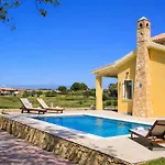 Villa Estrellas Luxury *