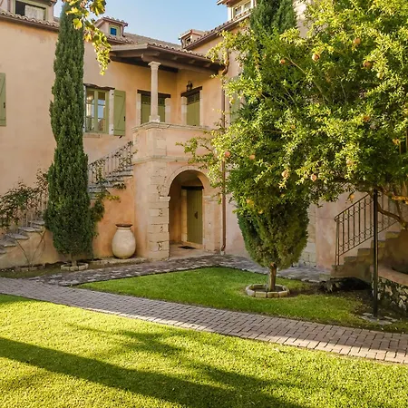 Estrellas Luxury Villas *
