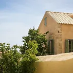 Estrellas Luxury Свороната